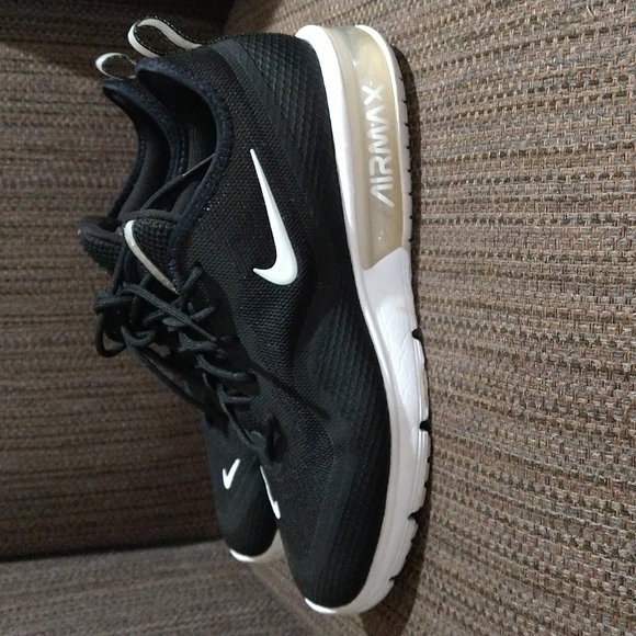 Wmns Air Max Sequent 4.5 'Black White - Picture 3 of 4